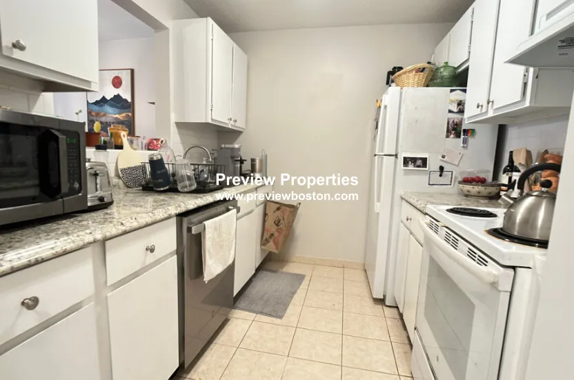 73 Charlesbank Rd, Newton Corner