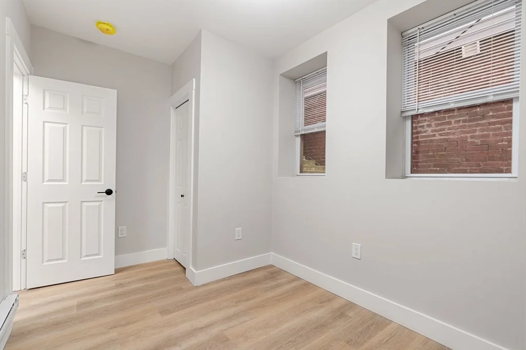 17 M St, South Boston