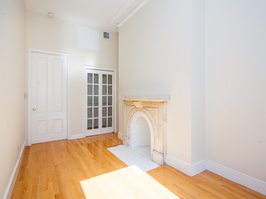 103 Beacon St, Back Bay