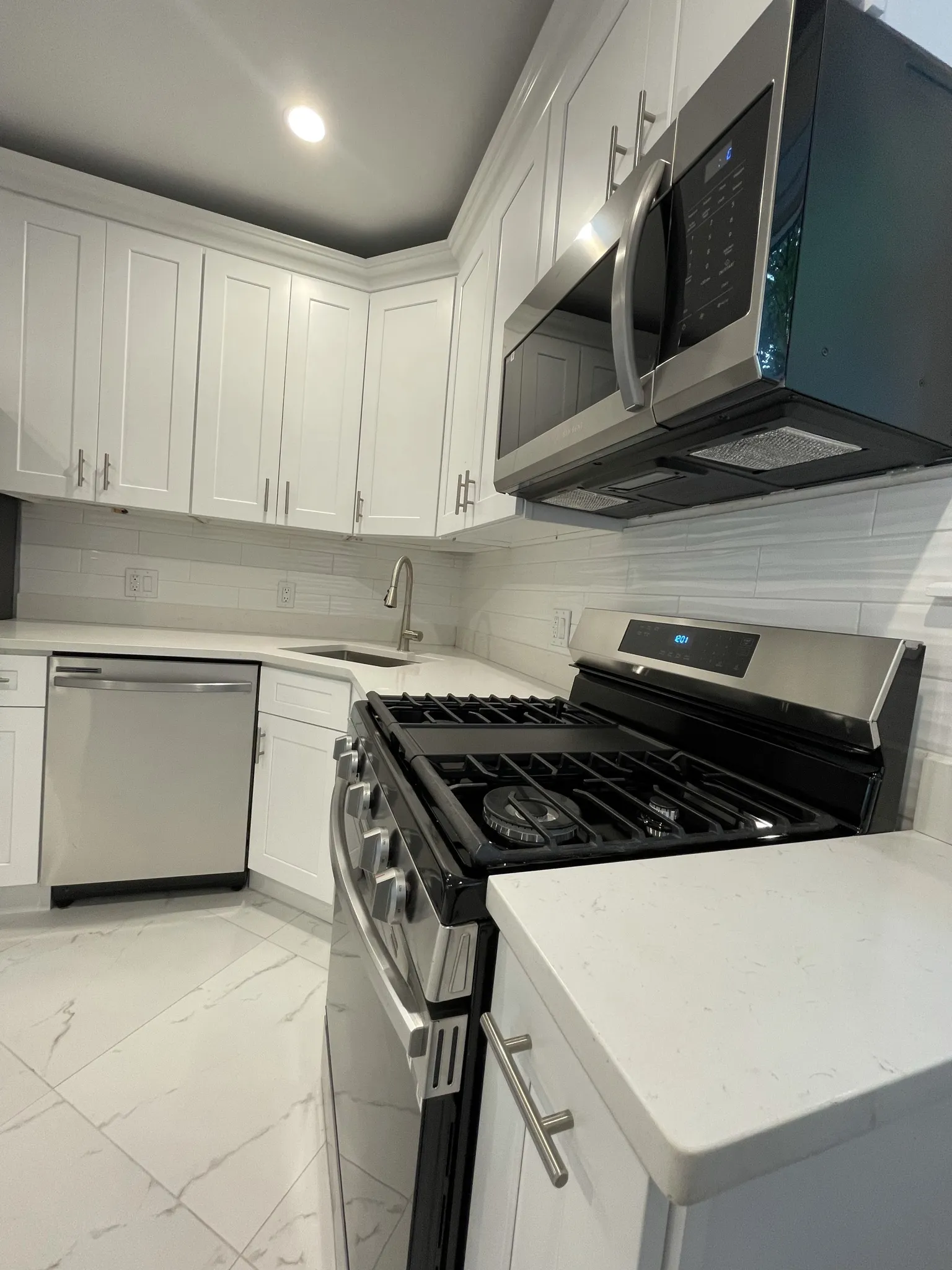 31 Raymond Ave, West Somerville