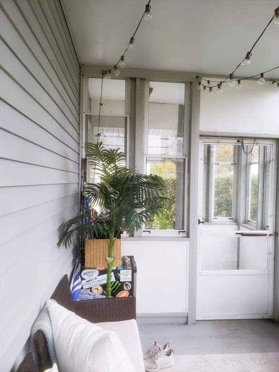 9 Menotomy Rd, Arlington