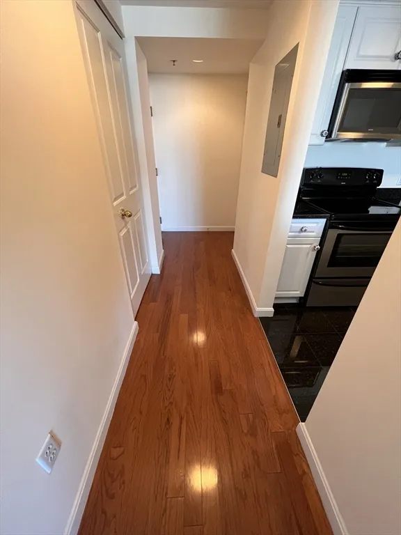 8 Museum Way, East Cambridge