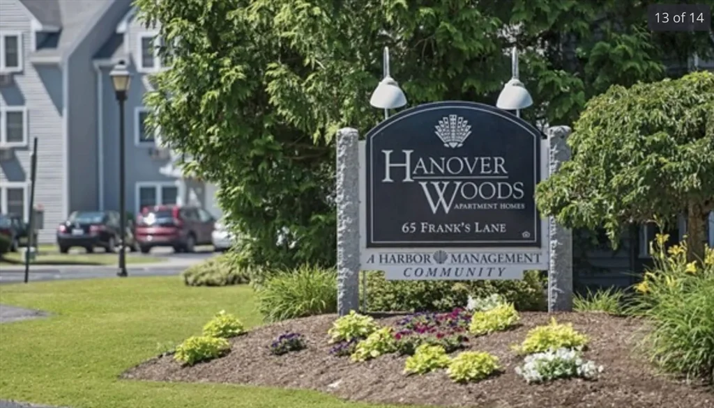 65 Frank's Ln, Hanover