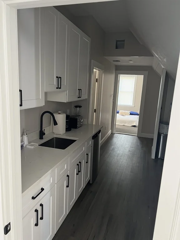 14 Cotting St, Medford