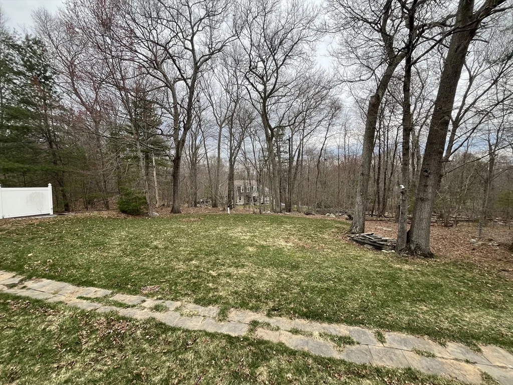 146 Allen Rd, North Easton