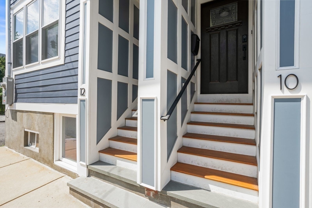 12 Colebrook St, South Boston