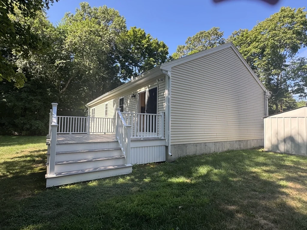 86 West St, Middleboro