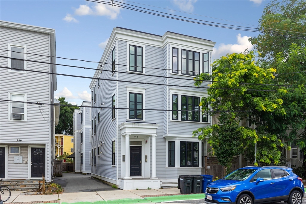 308 Beacon St, Ward Two