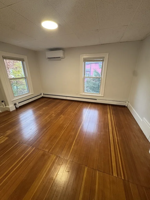 38 Spring, Spring Hill