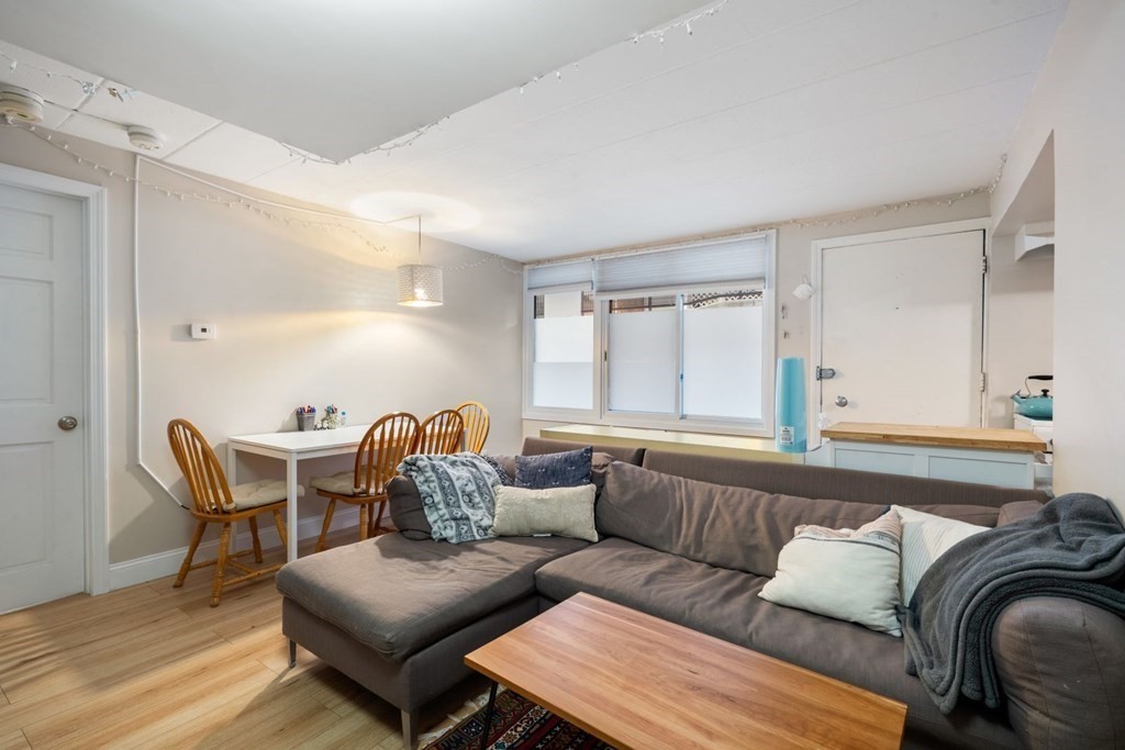 345 Harvard St, Mid-Cambridge