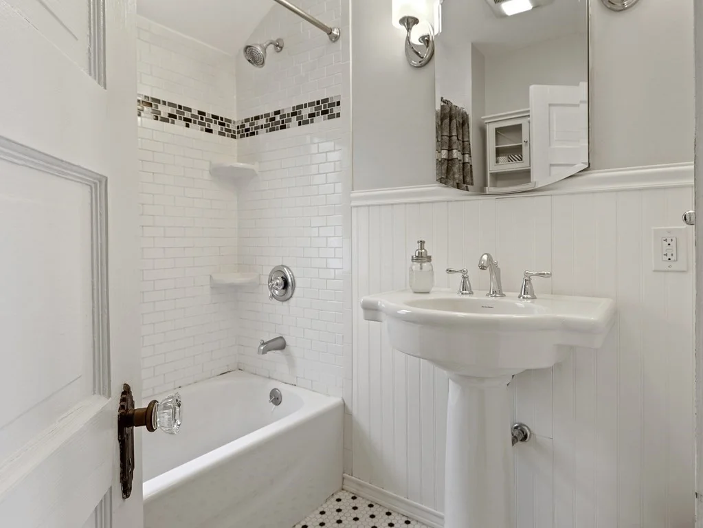 169 George St, Tufts University