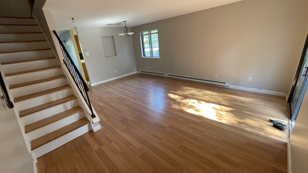 46 Village Hill Ln, Natick