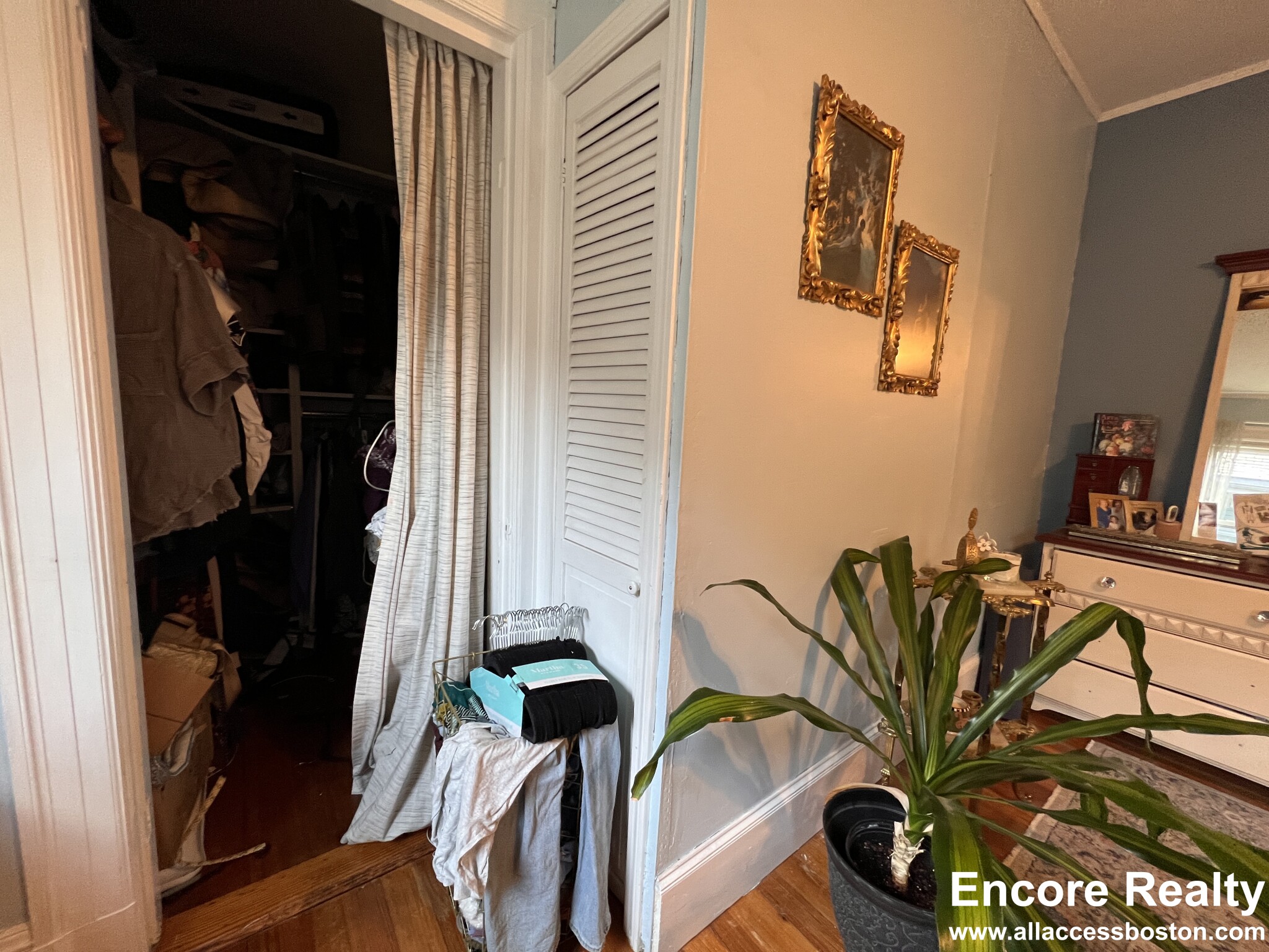 9 Kenwood St, North Brookline