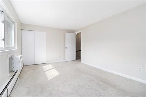 146 Bishop Dr, Framingham