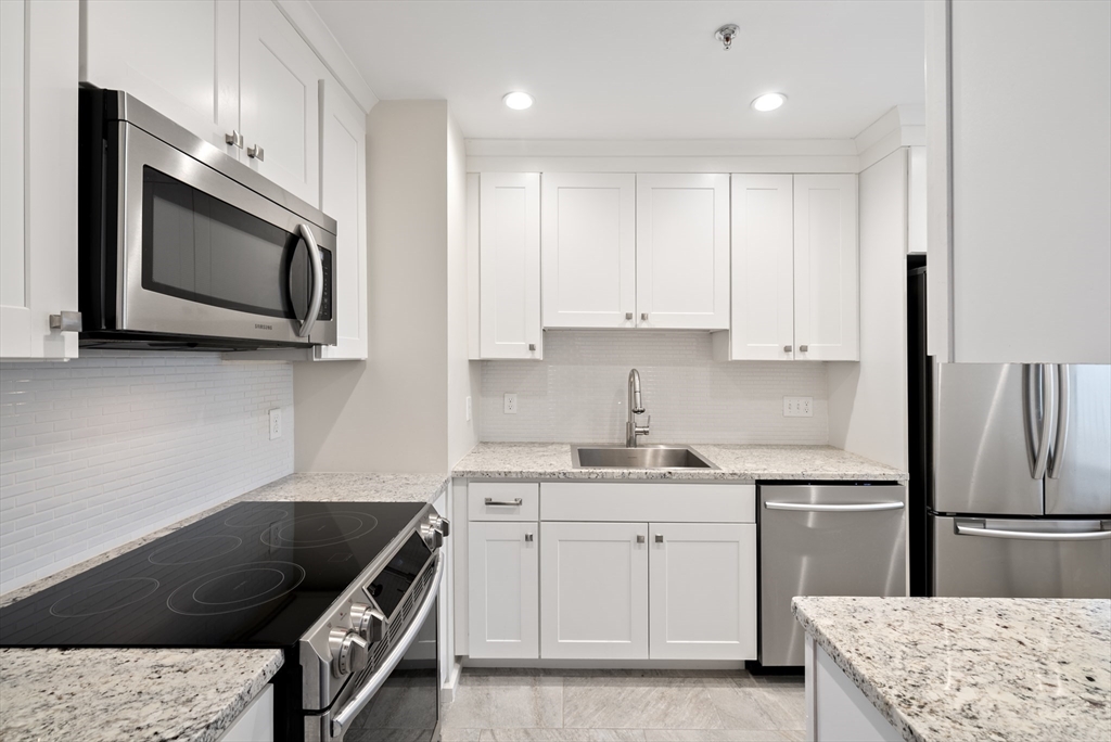 27 Chestnut St, Beacon Hill