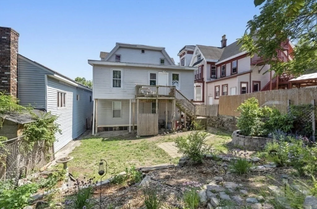 155 Summer St, Lowell