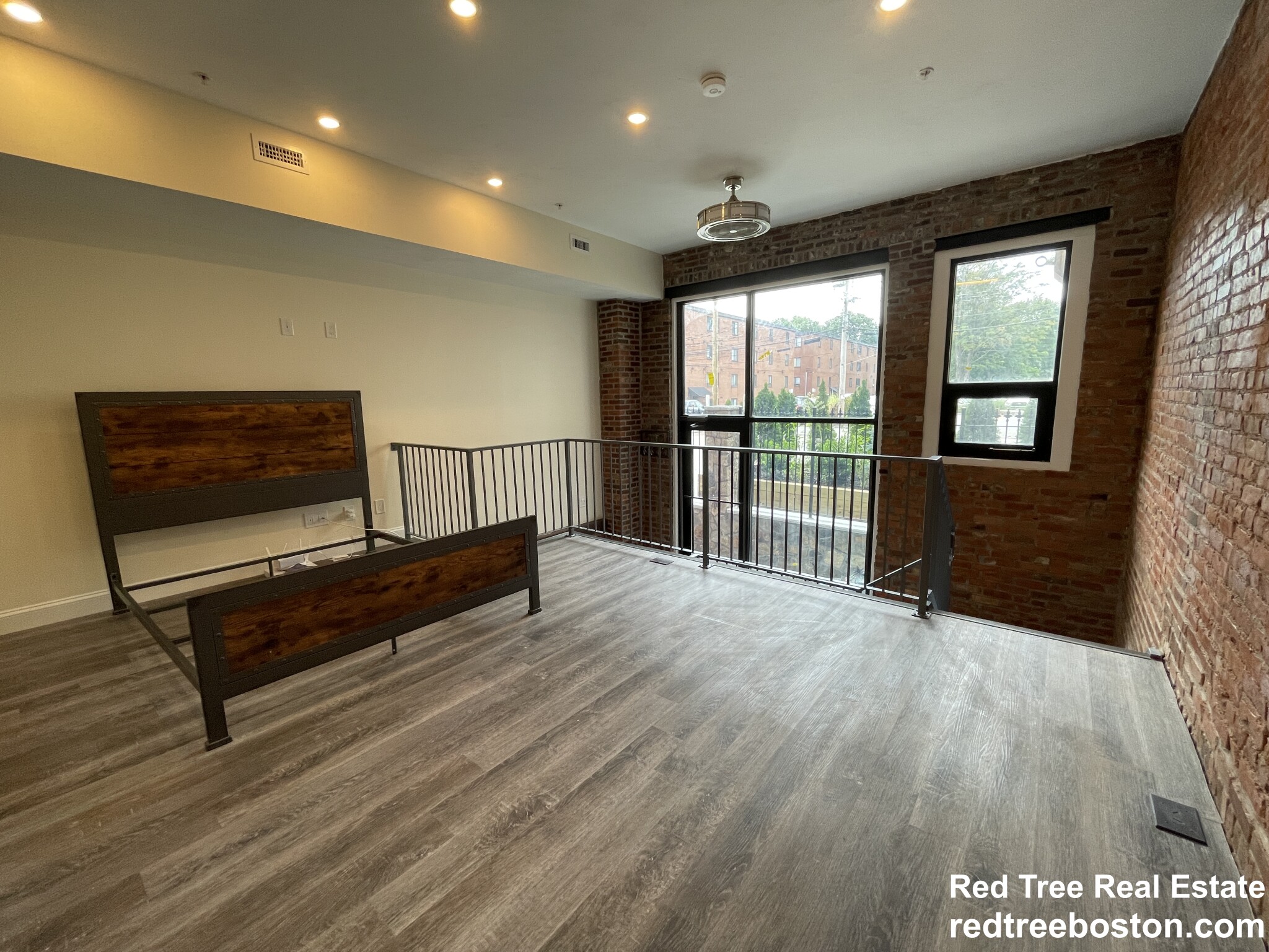 1028 Commonwealth Ave, Boston