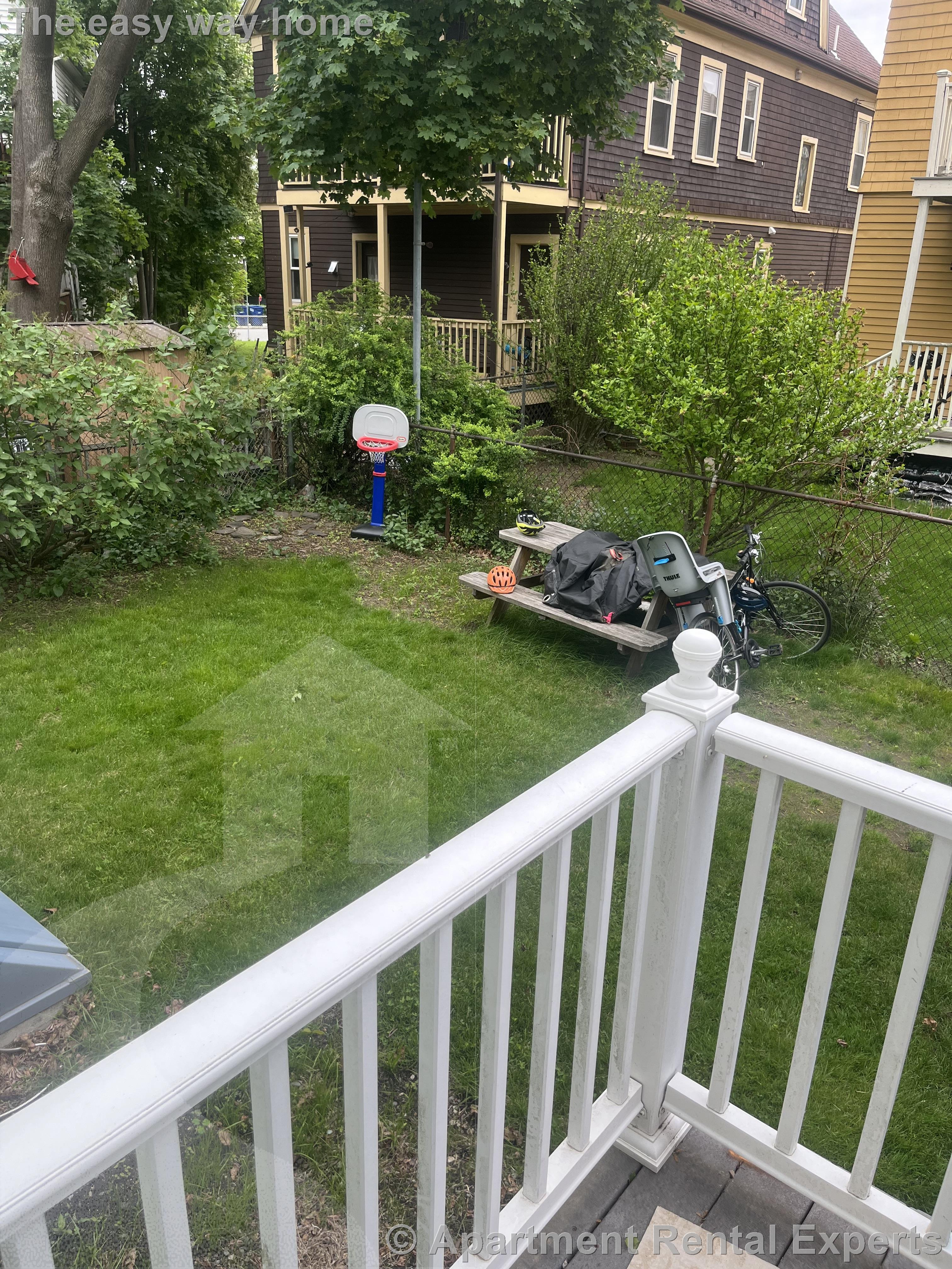 121 Highland Rd, Ball Square