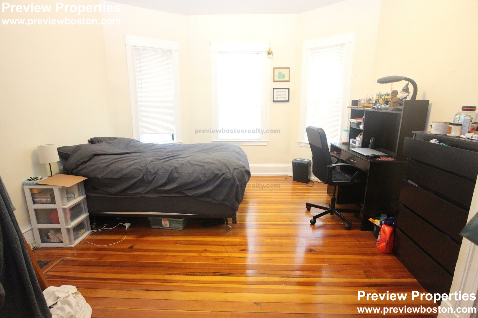 36 Brackett St, Oak Square