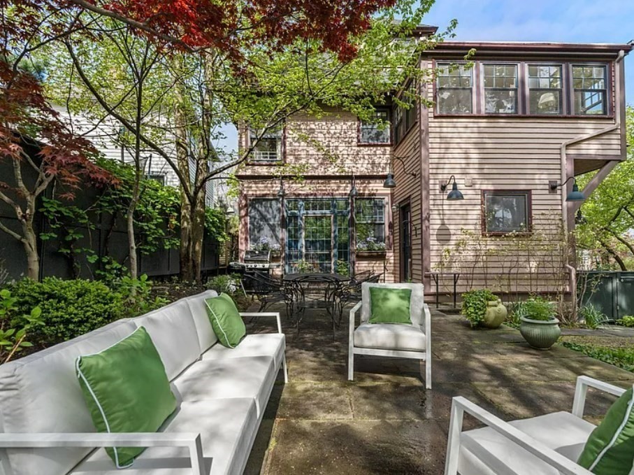 44 High St, Brookline Village