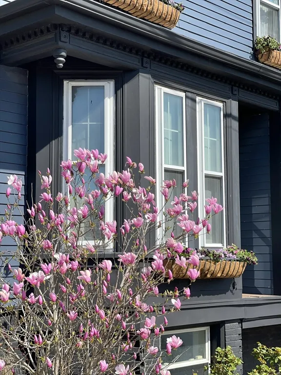 198 Byron St, East Boston