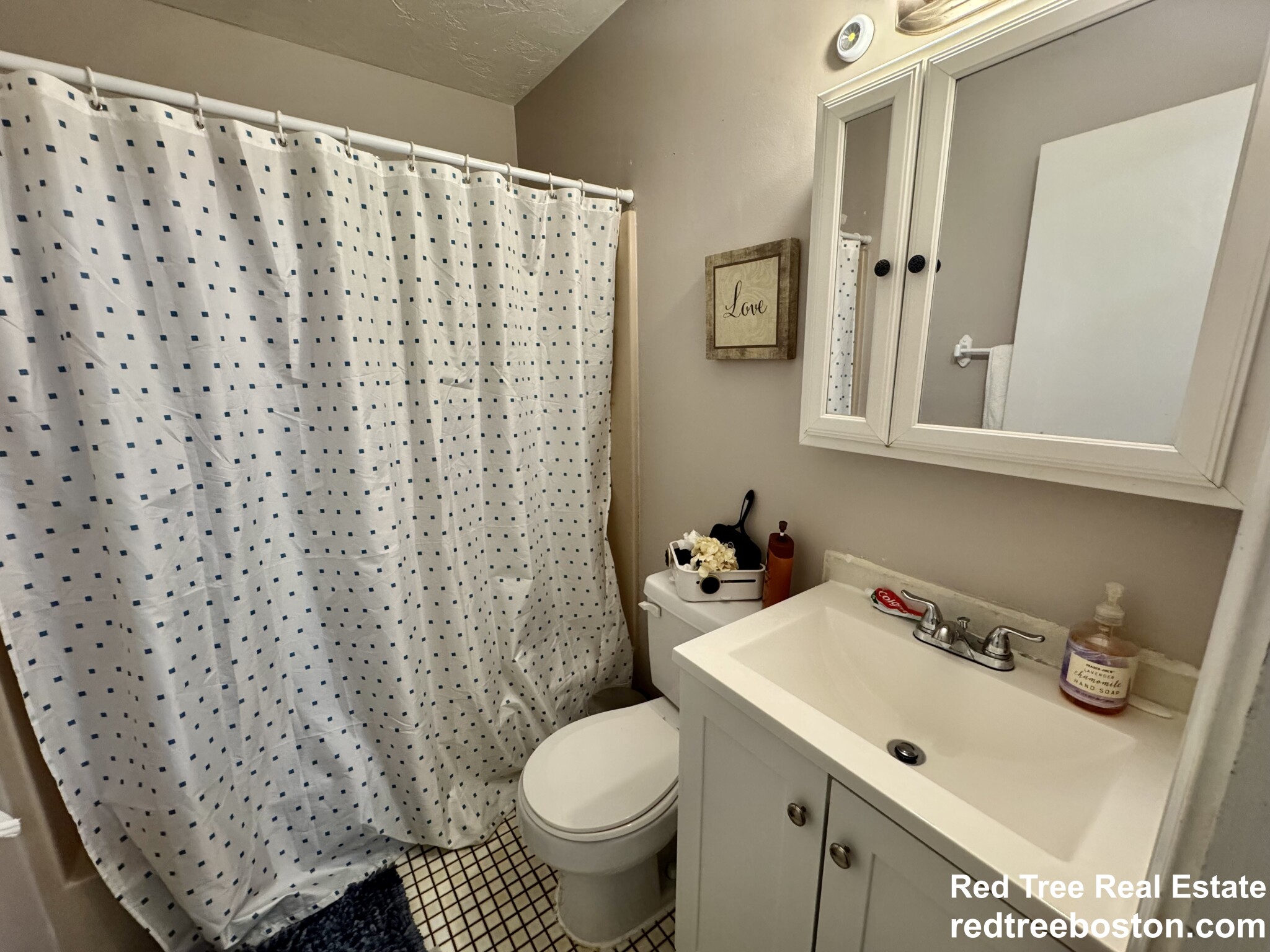 68 Readville, Hyde Park