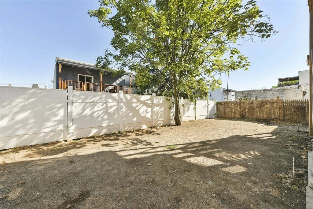 70 West Eagle St, East Boston