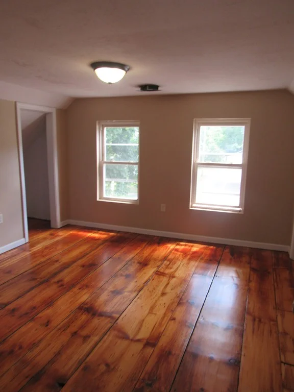 27 Maple St, Millbury