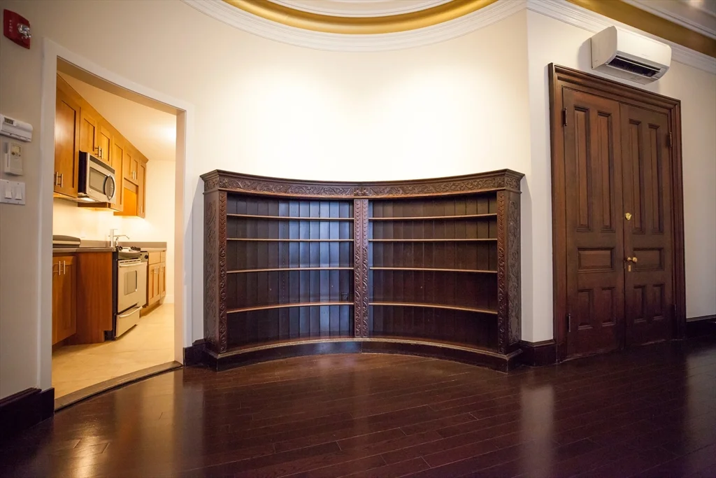404 Marlborough St, Back Bay