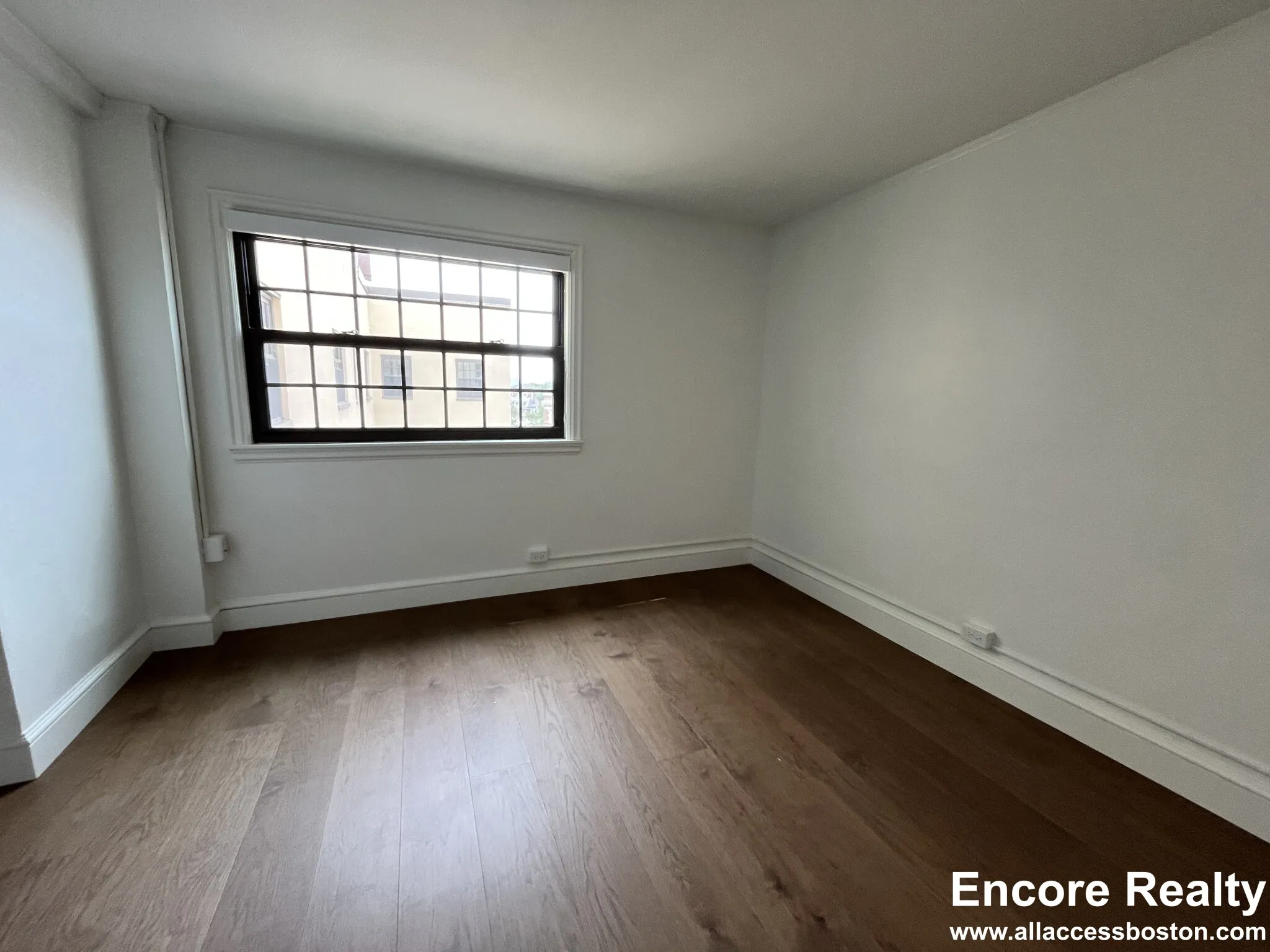 1200 Massachusetts Ave, Riverside