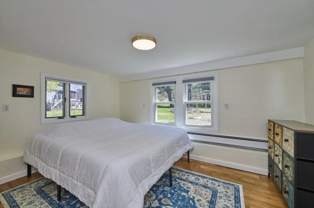 37 Locust St, Burlington