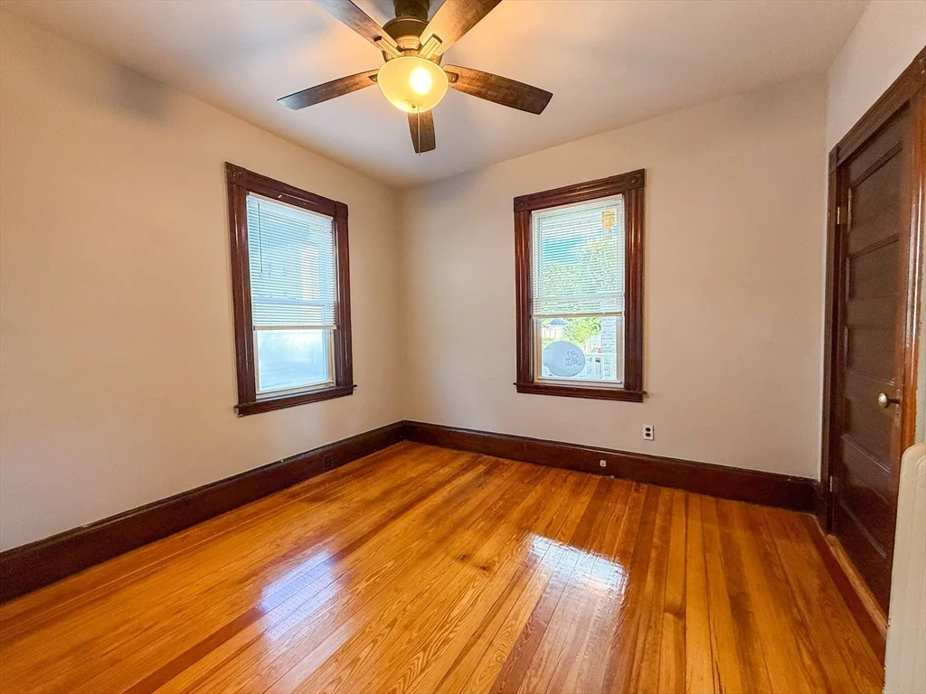 7 Lambert St, Medford