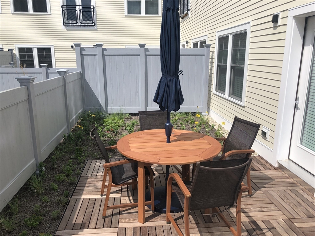 175 North Ave, Wakefield