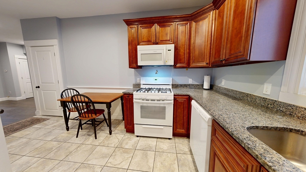 109 Chelsea St, East Boston