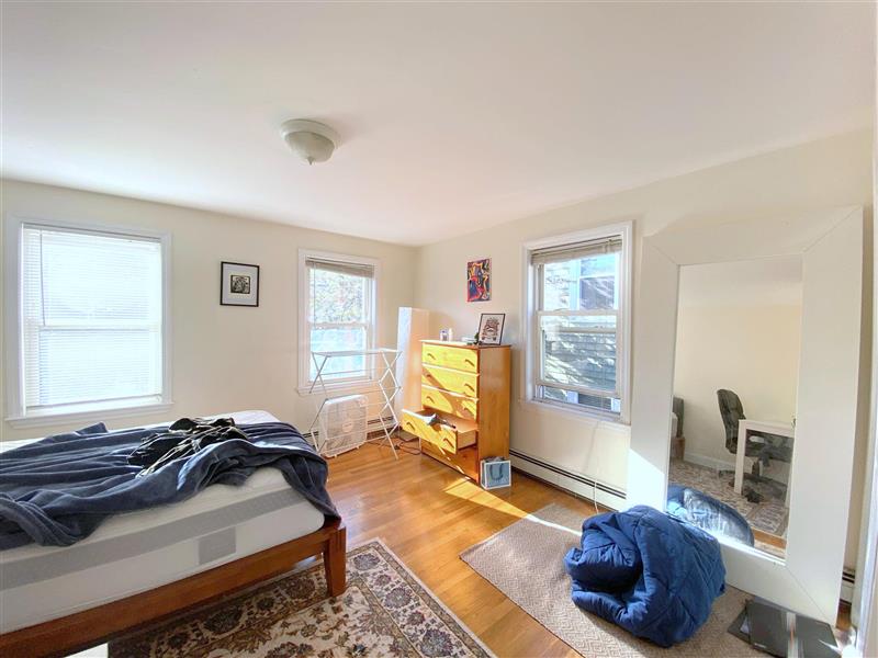 126 Pine St, The Port