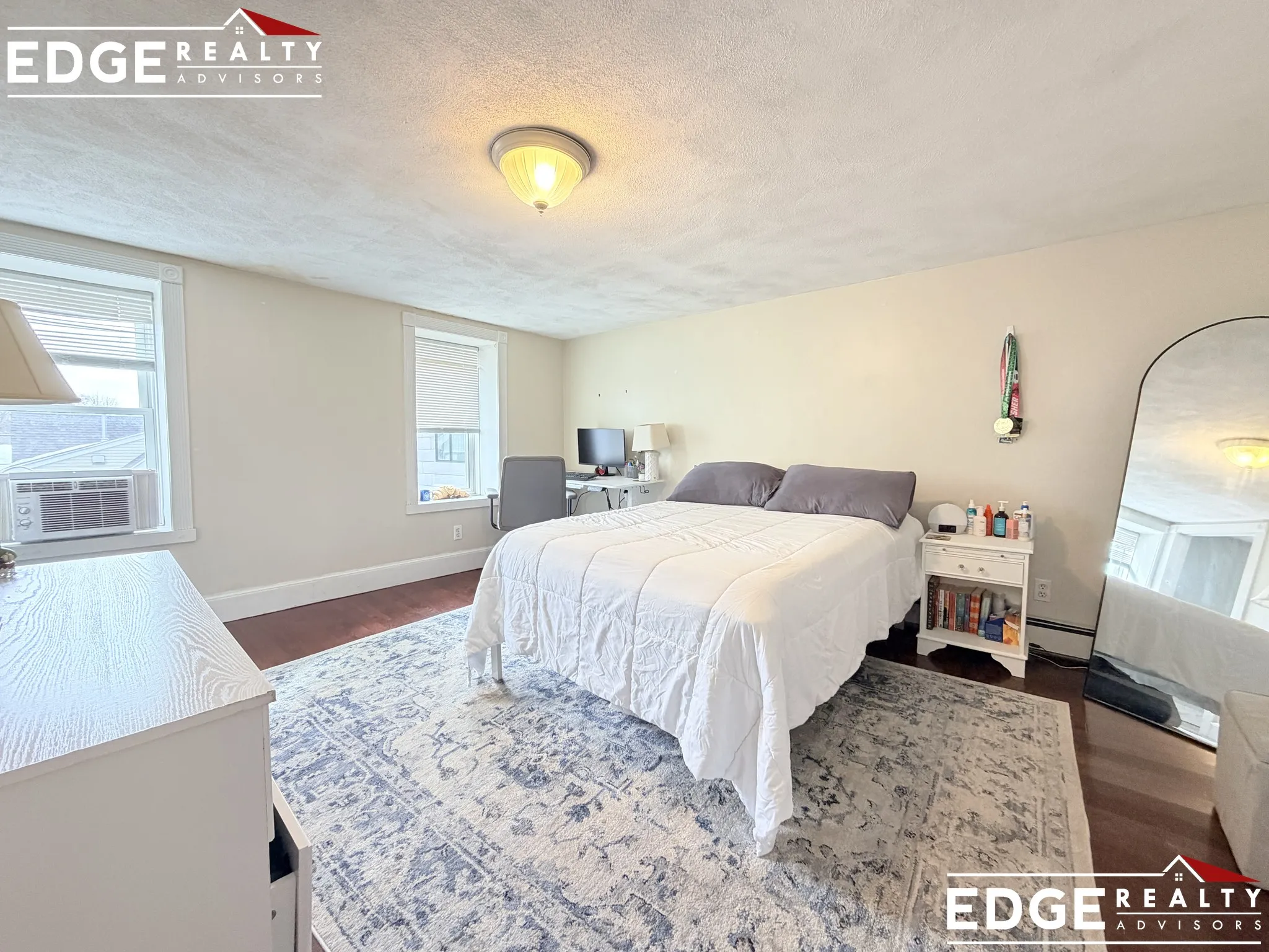 15 Cottage St, South Boston