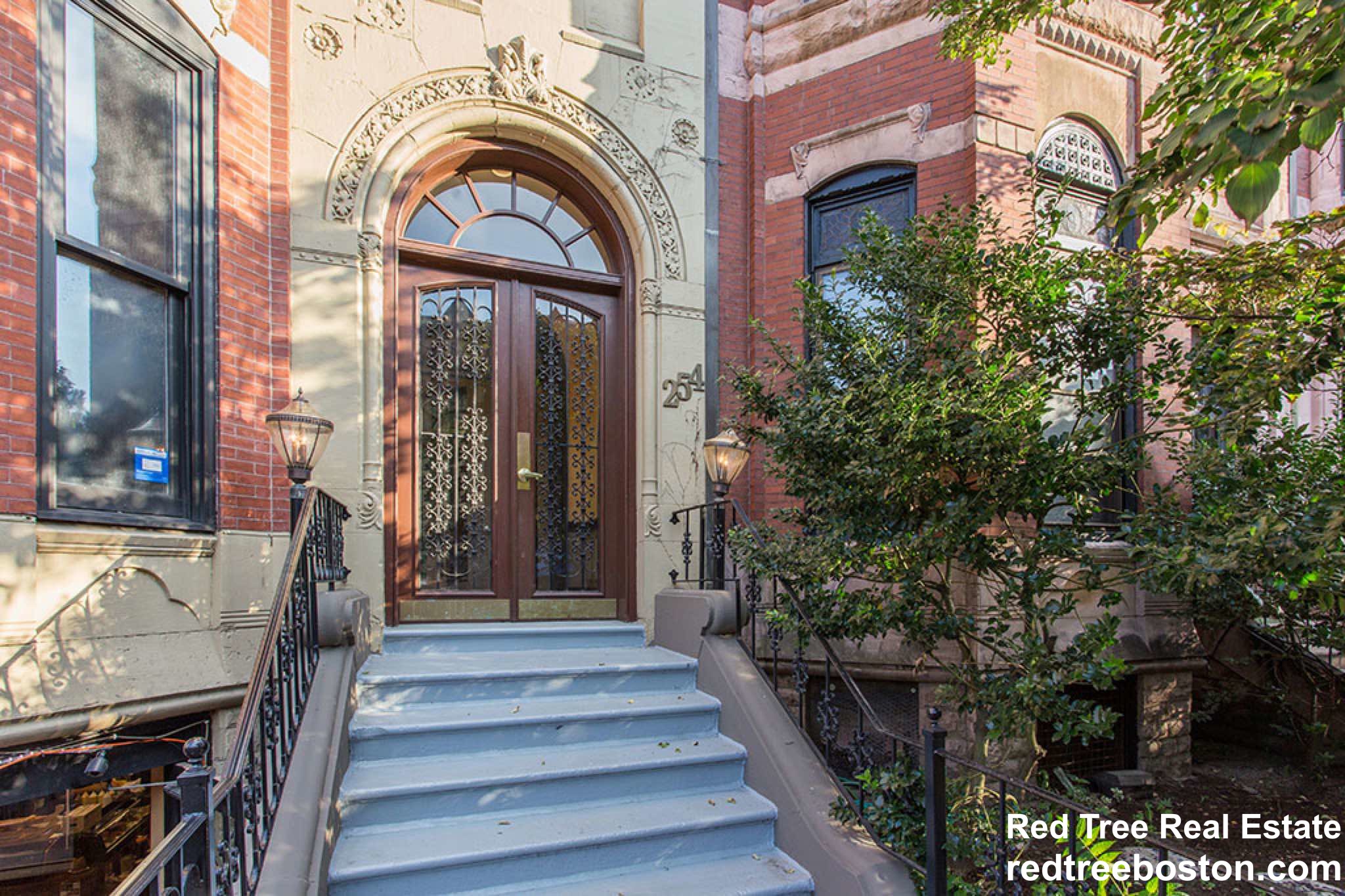 254 Newbury St, Back Bay
