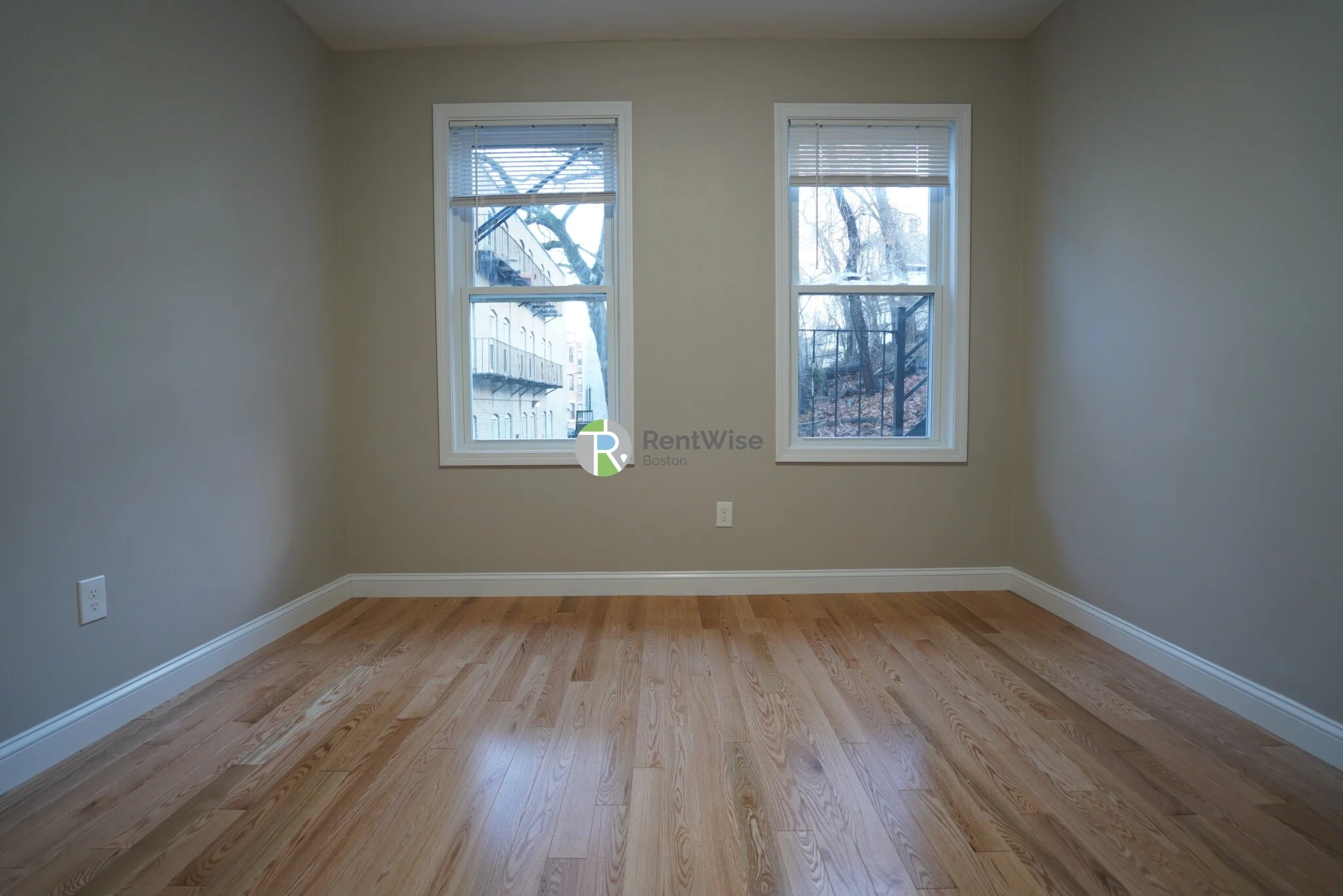 10 Lorraine Ter, Allston