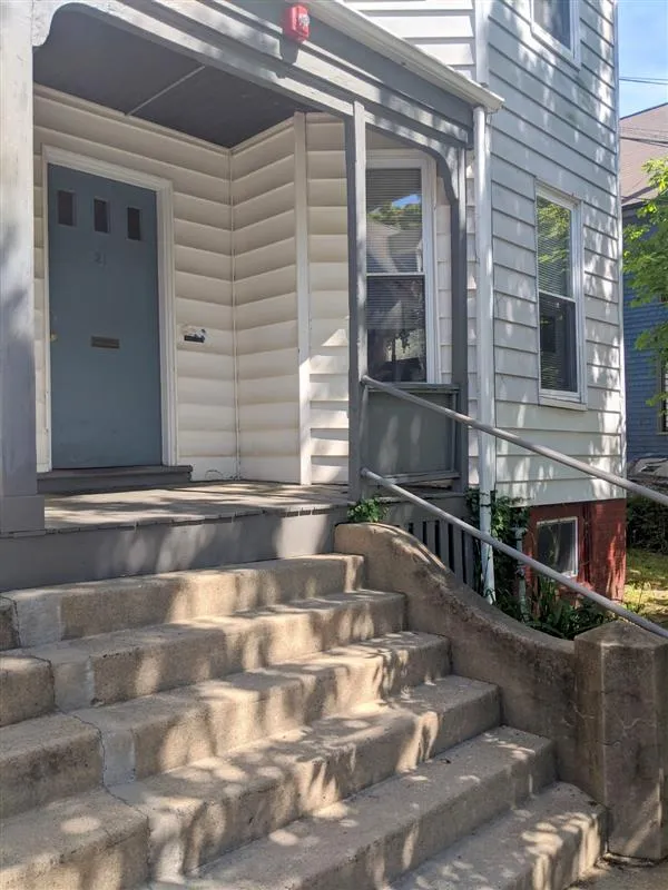 21 Thorndike St, Davis Square