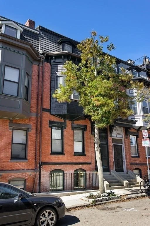 107 N St, South Boston