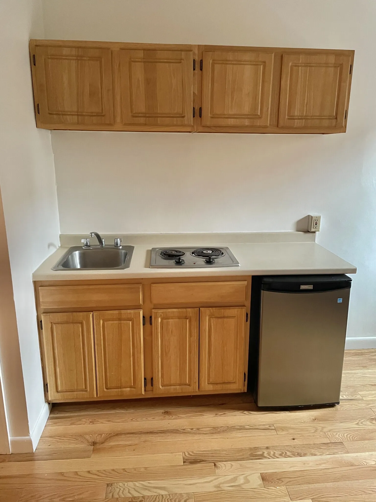 854 Beacon St, Fenway