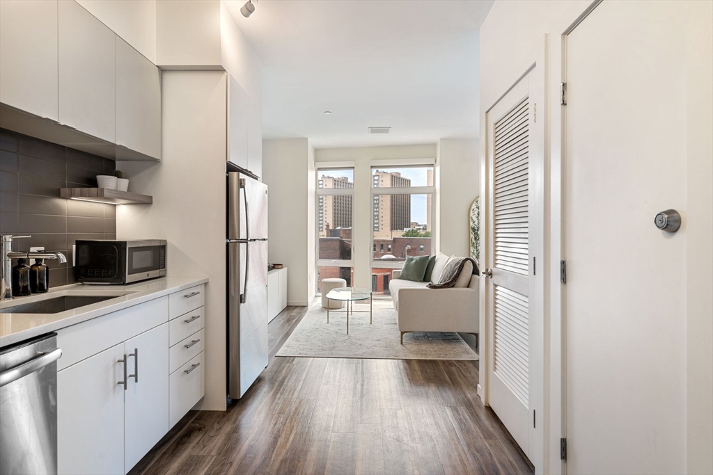 839 Beacon St, Fenway