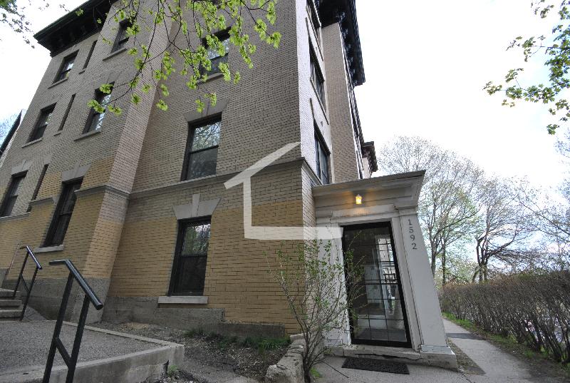 1592 Beacon St, Corey Hill