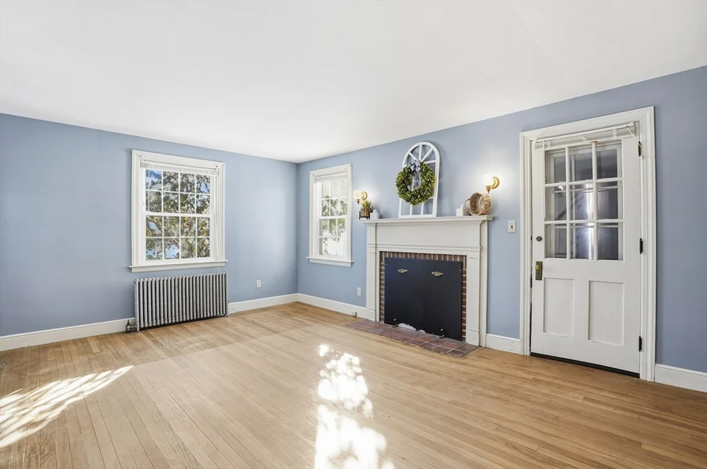 12 Cardinal Rd, Tatnuck