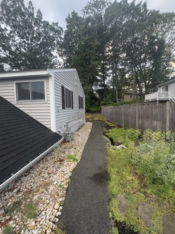 19 Skyline Dr, Malden