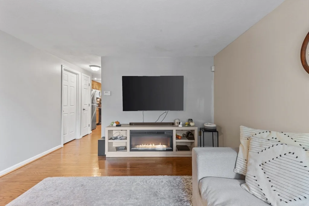 25 Eagan Pl, Peabody