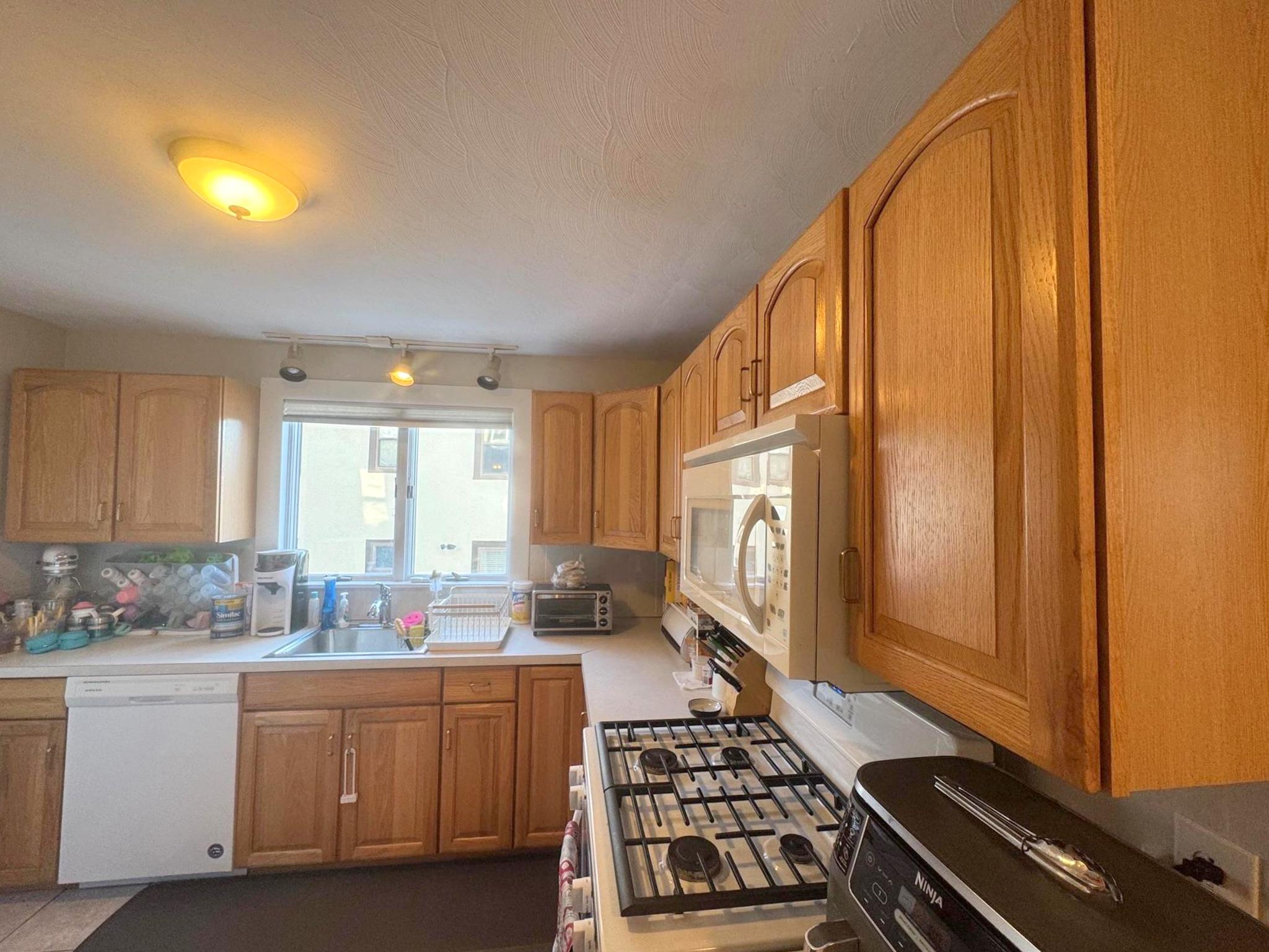 28 Fairmount Ave, West Somerville