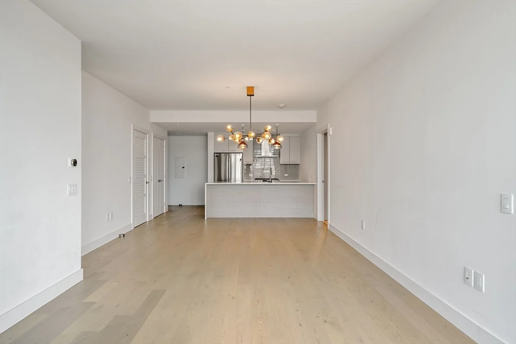 40 Traveler St, South End