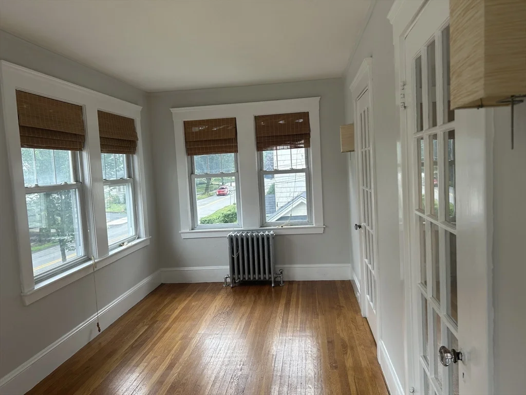 4 Harvard Rd, Belmont