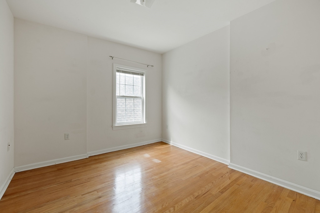 39 Montgomery St, North Cambridge